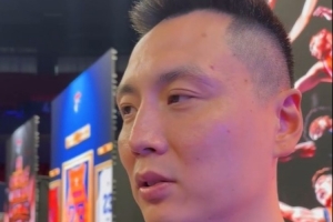 盧偉:下賽季會(huì)有更多的球隊(duì)沖擊上海 我們要把姿態(tài)放低&心態(tài)放平配圖