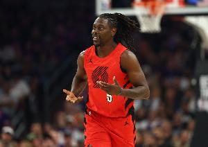 真摯的祝福！NBA官方為朱·霍勒迪送上36歲生日祝福??配圖