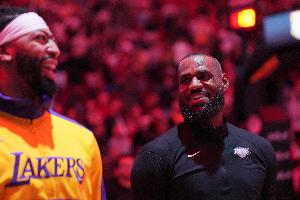 Slater:勇士得到老詹的復(fù)雜性低于濃眉 球隊可能在未來幾天探索配圖