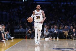Haynes：斯瑪特拒絕執(zhí)行540萬美元的球員選項(xiàng)成為完全自由球員配圖