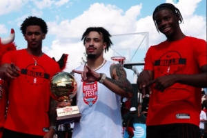 精彩程度不輸NBA！公牛嘉年華辦民間扣籃大賽 4號秀威爾遜任評委配圖