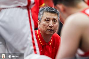 媒體人：男籃國家隊(duì)如今受到的輿論還不如國青 歸根結(jié)底的是人禍配圖