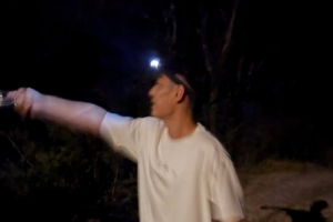 這是哪里呀？武磊曬休假照，夜爬+看日出配圖
